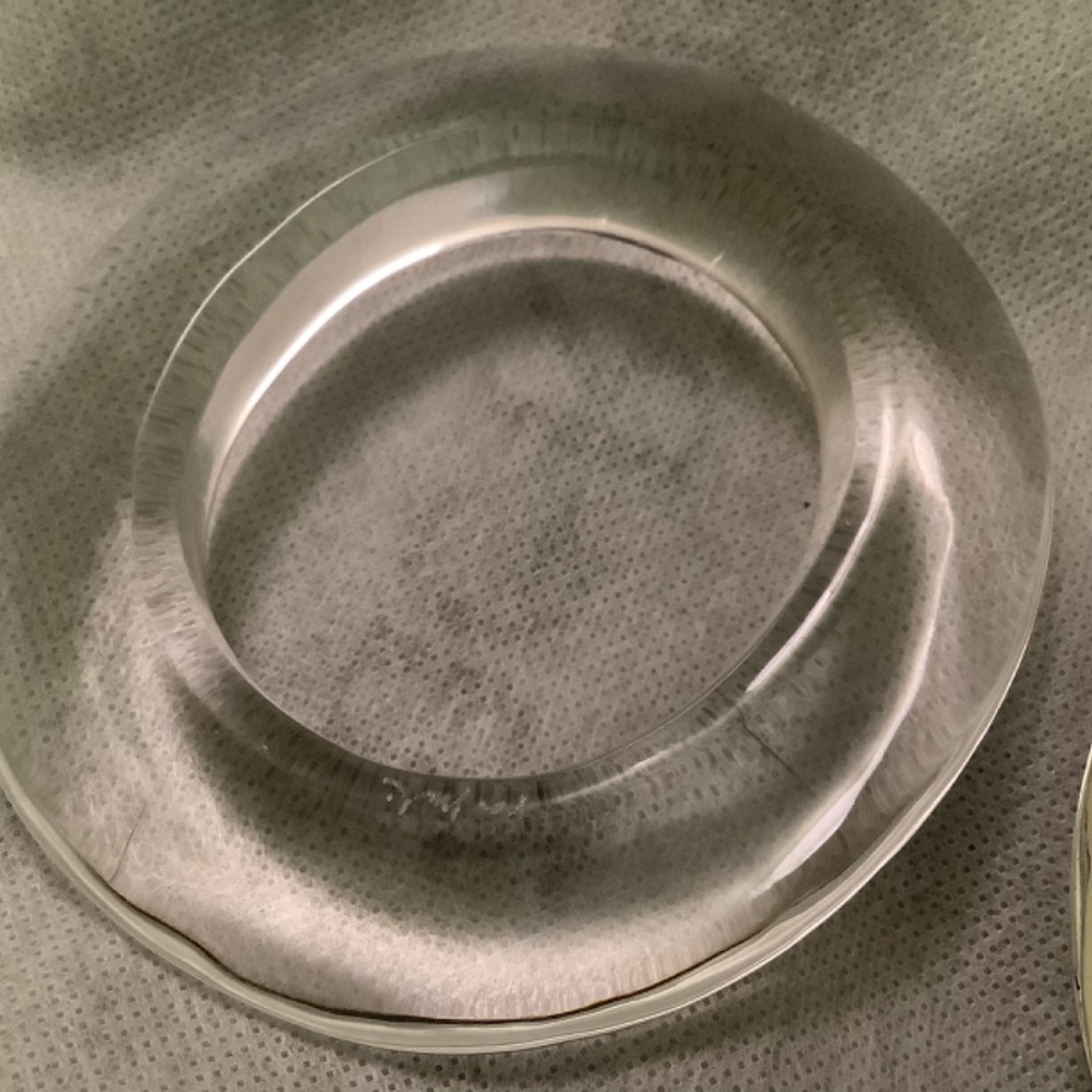 Vintage Patricia Von Musulin Lucite bangle. Perfectly new condition and stored - Picture 4 of 5